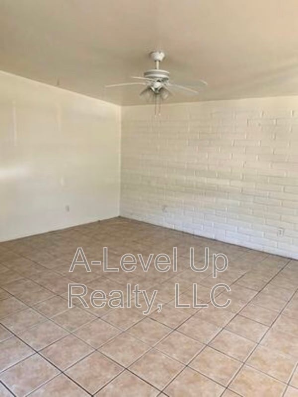 Photo - 316 E Elm St