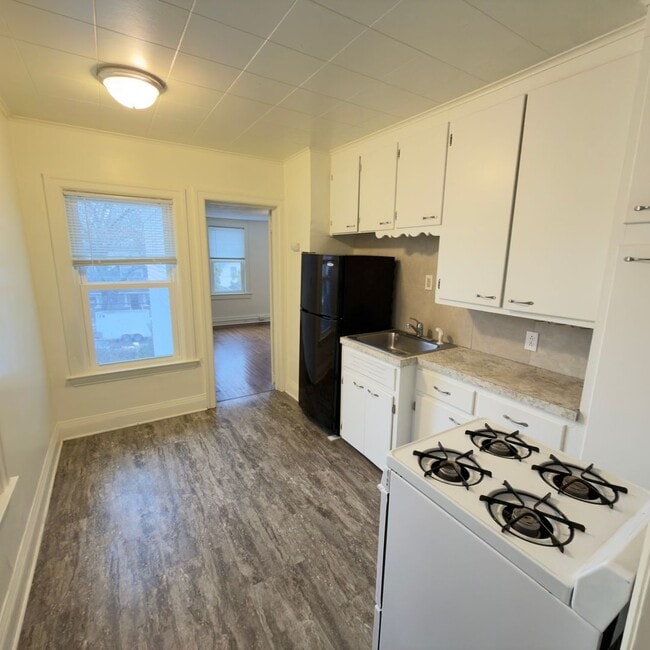 Photo - 641 Parkwood St NE Unit 641 Parkwood St NE -  3