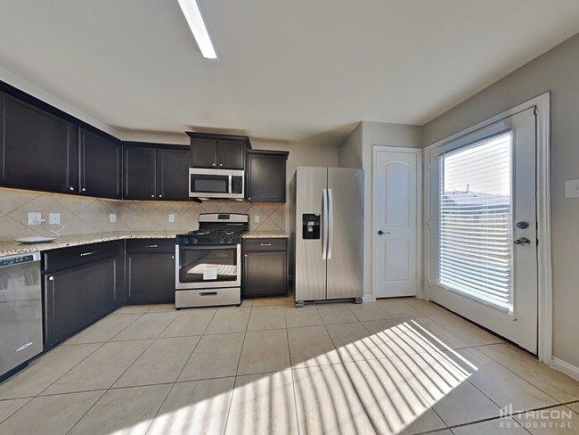 Photo - 1525 Treeta Trail