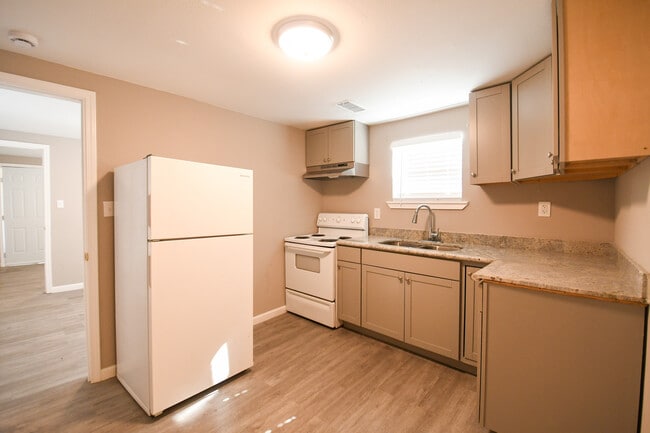 Photo - 411 W 29th Ave