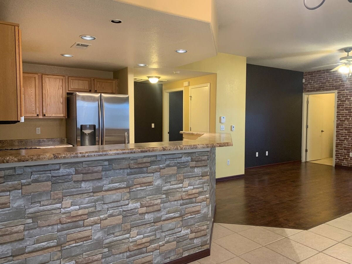 Beautiful 1 Bedroom, 1 Bath Condo In The NE! - Beautiful 1 Bedroom, 1 Bath Condo In The NE!