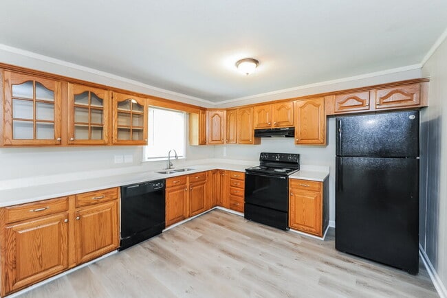 Photo - 1338 W Stoneybrook Dr