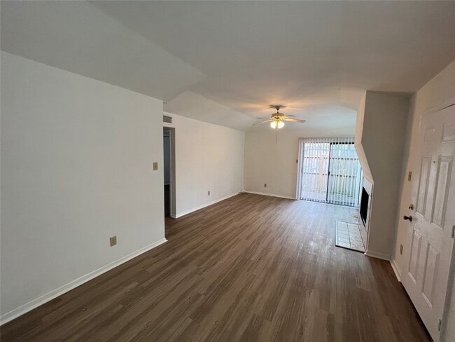 Building Photo - 8048 Sands Point Dr Unit A Rental