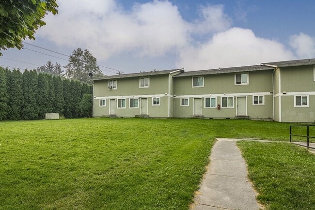 Photo - 800 S County Rd Apartment