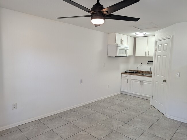 Photo - 1901 E Noel St Unit D