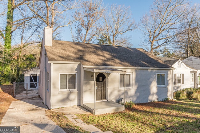 Photo - 1376 Westmont Rd SW