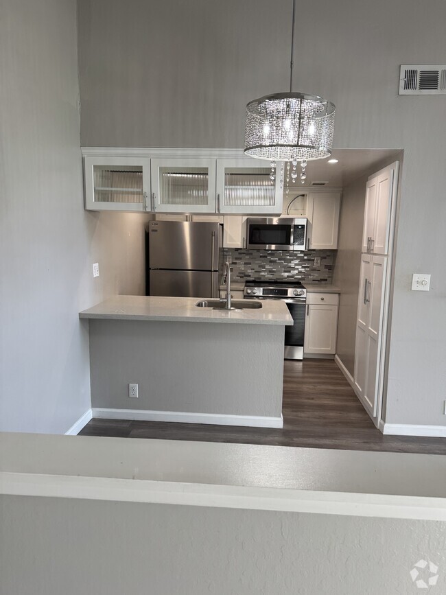 Building Photo - 38 Massolo Dr Unit E Rental