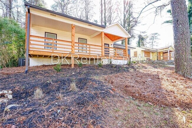 Building Photo - 2230 Beecher Cir SW