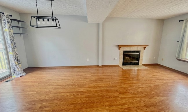 Photo - 6865 Barker Dr