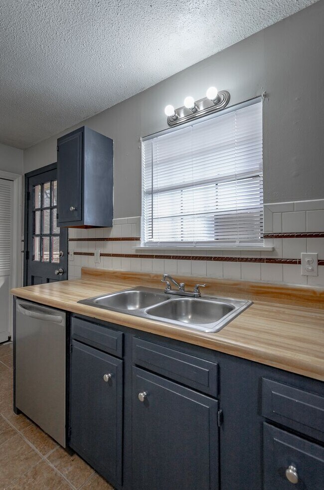 Photo - 414-420 Smitherman Road Unit 420