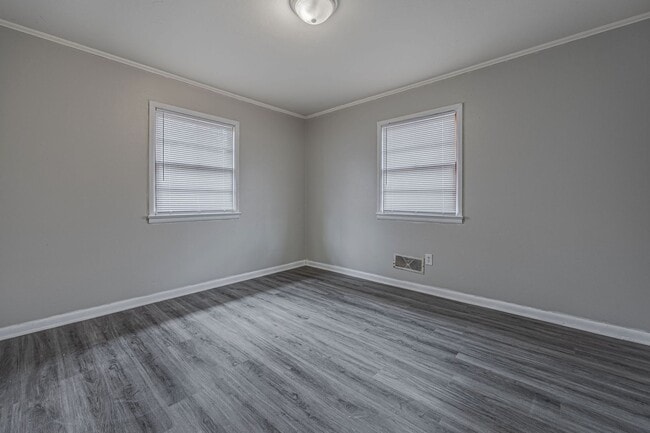 Photo - 1816 Greenwood-NOW PRE-LEASING!