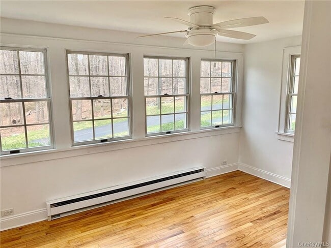 Photo - 336 Armonk Rd