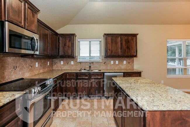 Photo - 1304 Risen Star Ln