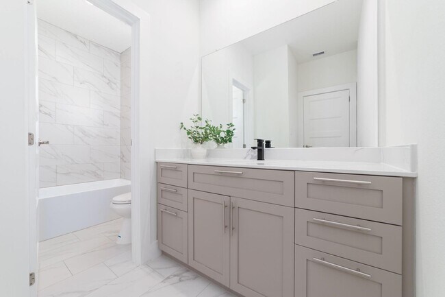 Photo - 11936 N Hoa Sen Cir