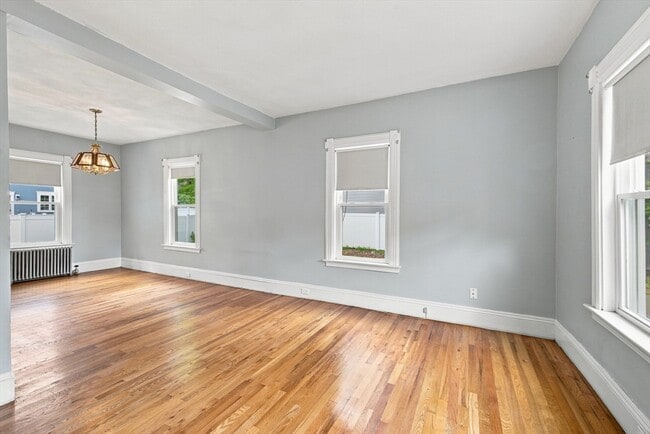 Photo - 16 Lochwan St