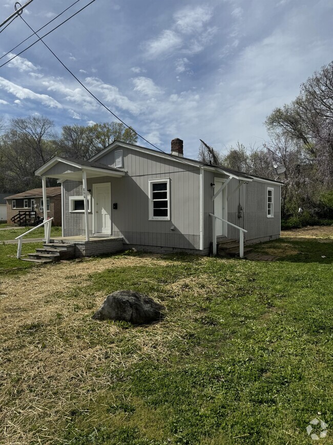 Building Photo - 806 Green St Rental