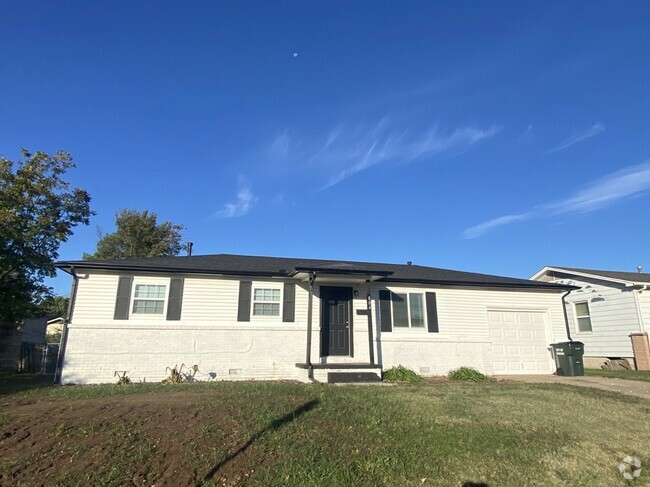 Building Photo - 804 N Cedar St Rental