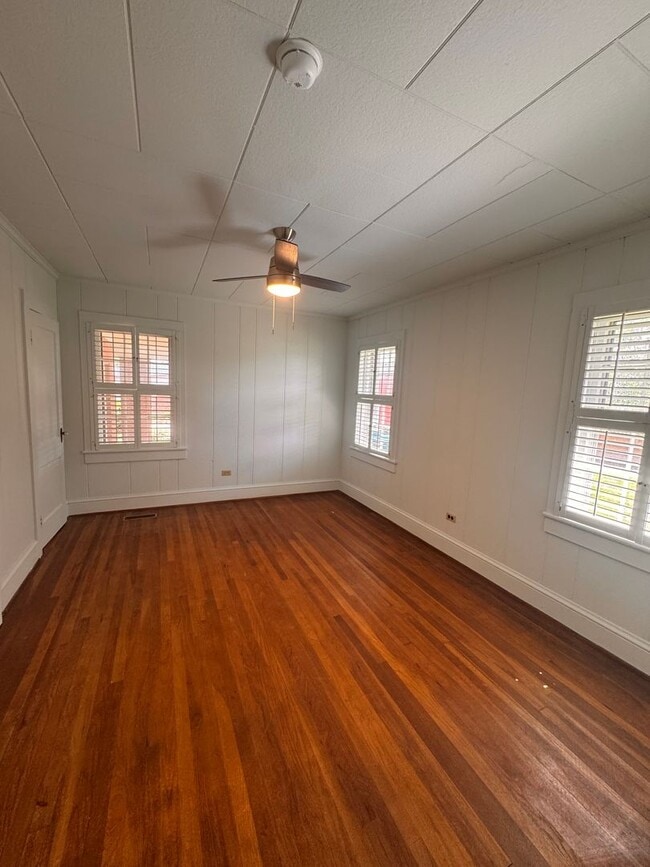 Photo - 30 N Second St (218A)