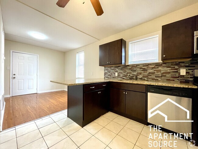 Building Photo - 3501 W Palmer St Unit 1R Rental