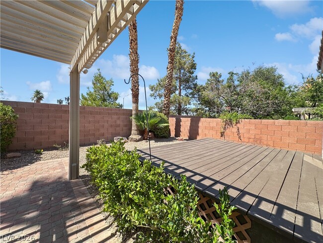 1506 Emerald Peak Ave