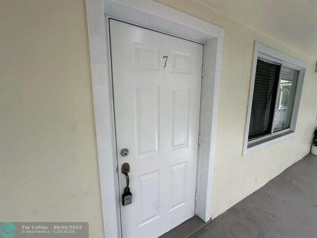 Photo - 3007 N Andrews Ave Apartment Unit 7