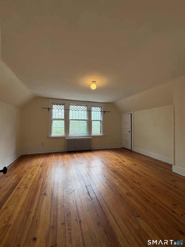 Building Photo - 196 Norton St Unit FL 3