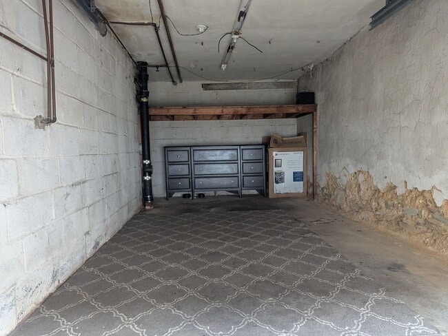 Photo - Large Home - Holmesburg