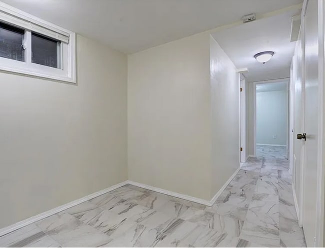 Photo - 5516 Willow Ave