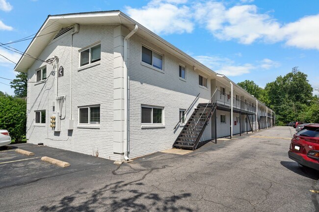 Photo - Monarch Apartments