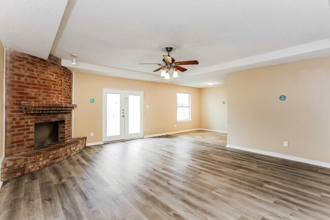 Photo - 6306 Twin Maple Ct