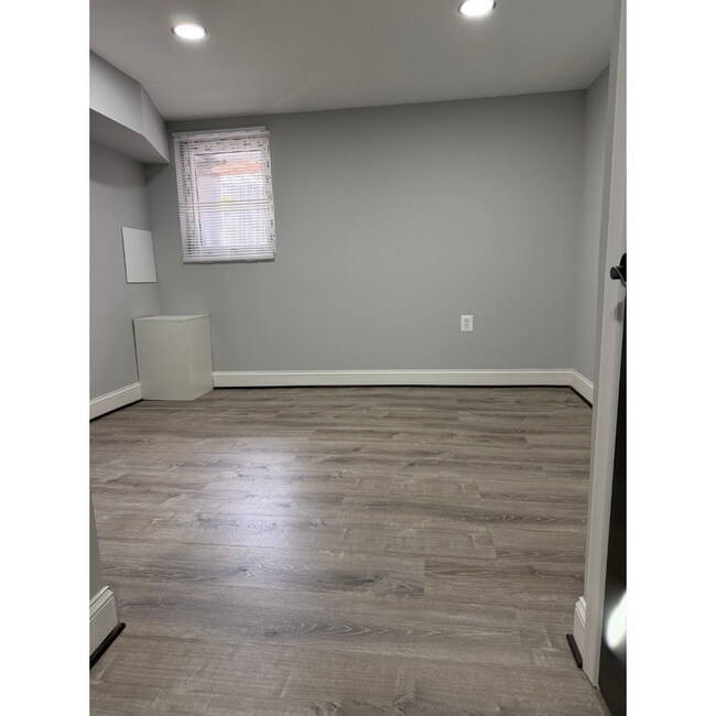 1134 Montpelier St Unit 2B W/Bath Available $700 2B