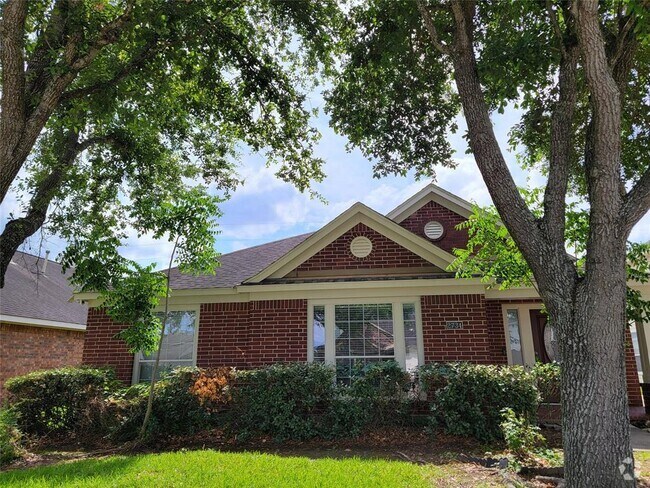 Building Photo - 2734 Troy Dr Rental