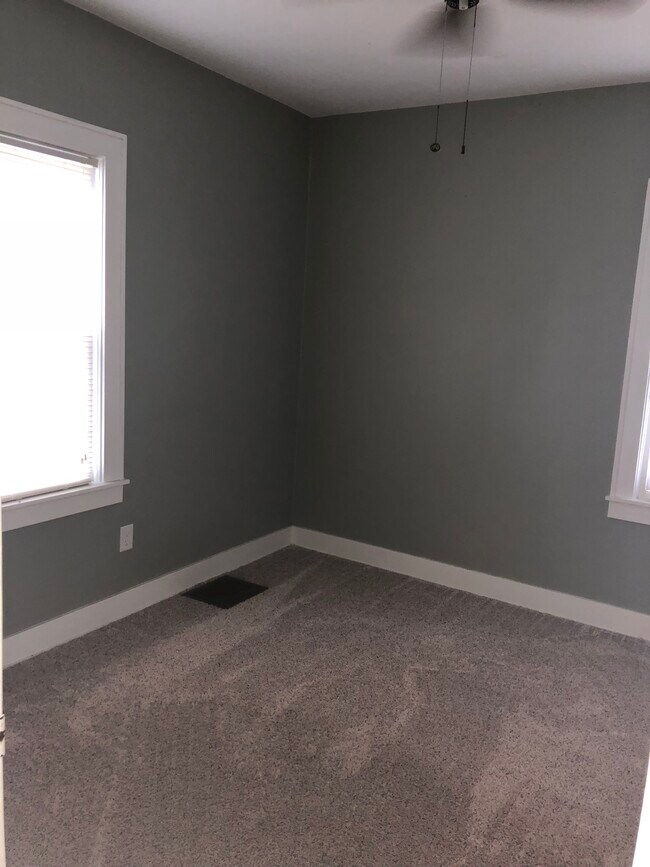 Photo - 3418 Taylor St