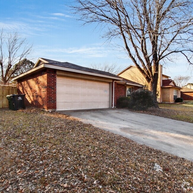 Building Photo - 1912 Bosque Ln Rental