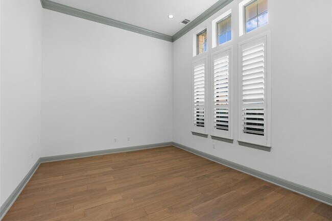 Photo - 16516 Leopold Trail