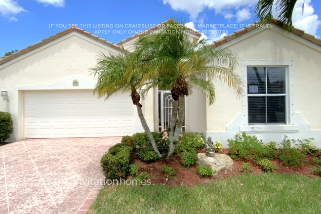 Building Photo - 9549 Lago Dr