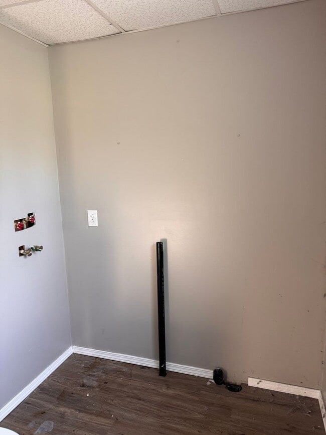 Photo - 214 Bentley Ave