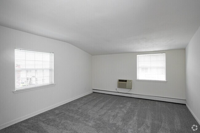 1BR,1BA, 864SF - Bathroom
