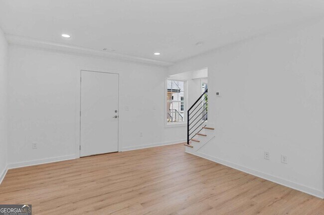 Photo - 237 Howard St NE Unit 5