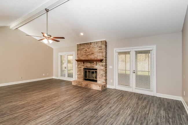 Photo - 3146 Chapelwood Ln