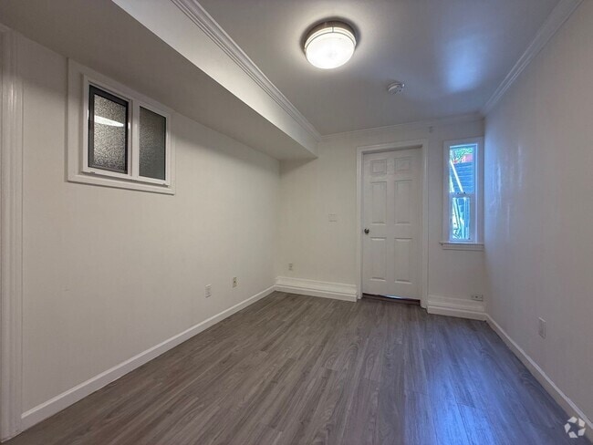 Building Photo - 118 Trumbull St Unit 1 Rental