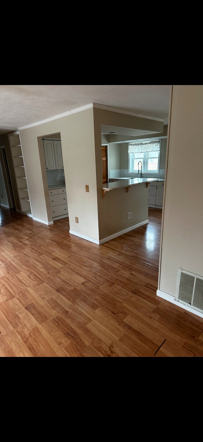 Photo - 4450 E Lake Rd