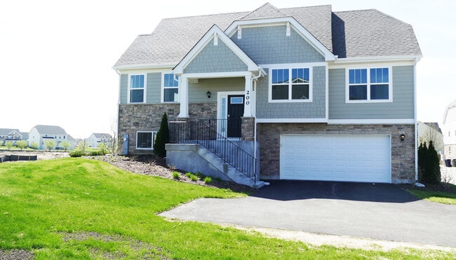 Photo - 200 Goldenrod Dr