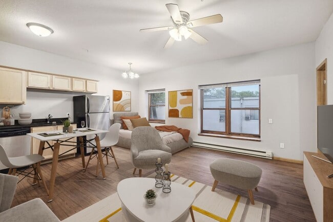 Photo - St. George Apartments