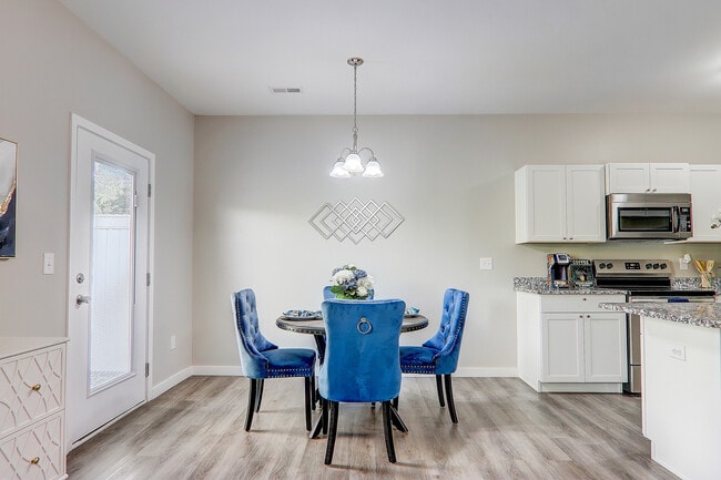 Marbella Cir Model Home-005