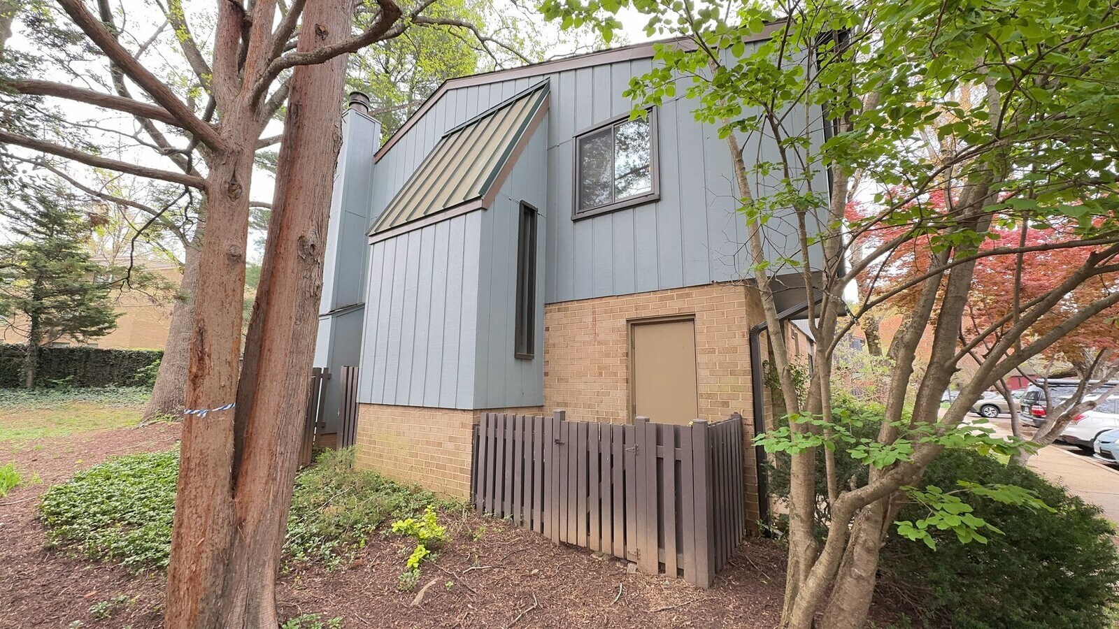 Photo - Relaxing 4 Bed 2 Bath End Unit Townhome In...
