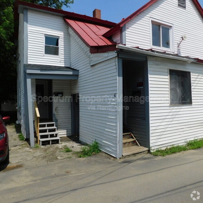 Building Photo - 42 Carey Ln Unit 1 Rental