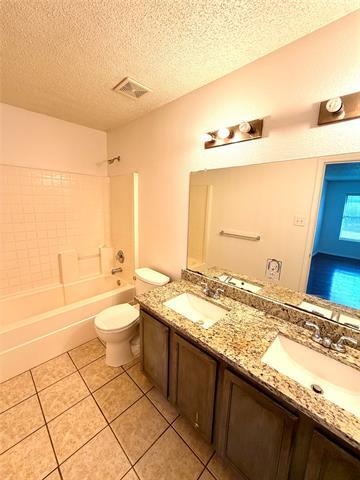 Photo - 607 Pickwick Ln