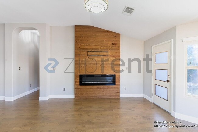 Photo - 19004 Mangan Way