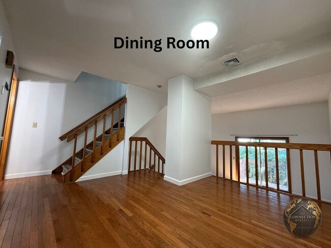 Building Photo - 410 Farmington Ave